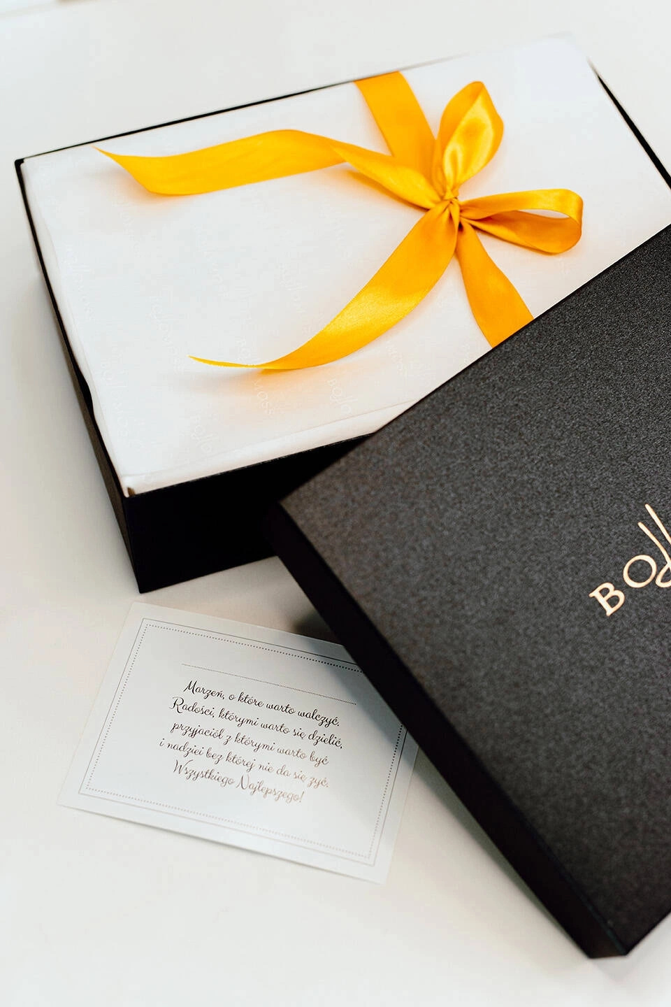 Pudełko prezentowe grafitowe - ze złotym logiem Bohomoss