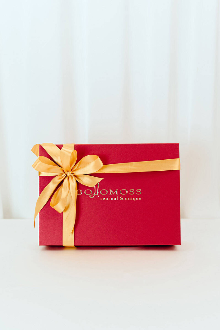 Pudełko prezentowe czerwone duże - ze złotym logiem Bohomoss