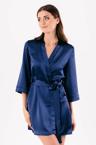 Szlafrok damski Pocahontas - satynowy granatowy z rozszerzonymi rękawami
